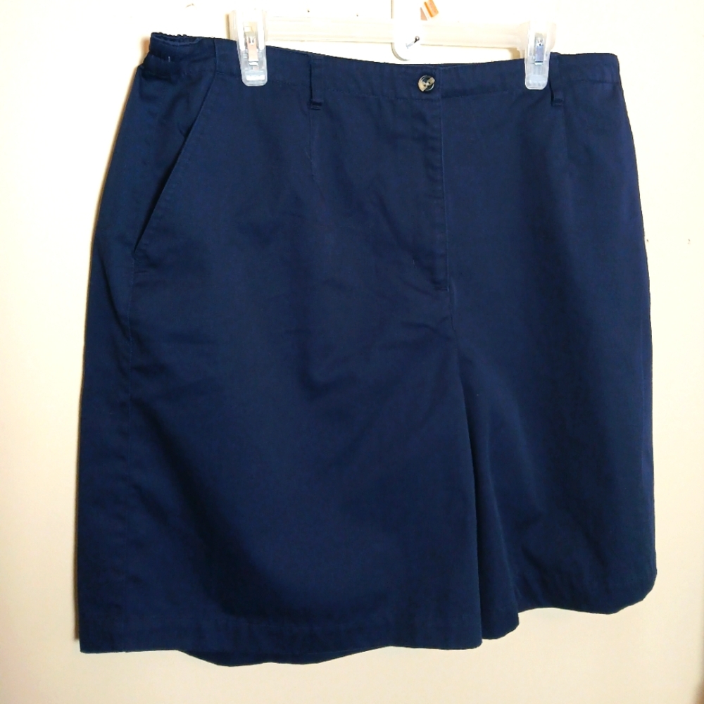 Karen Scott Navy shorts Womens Size 18